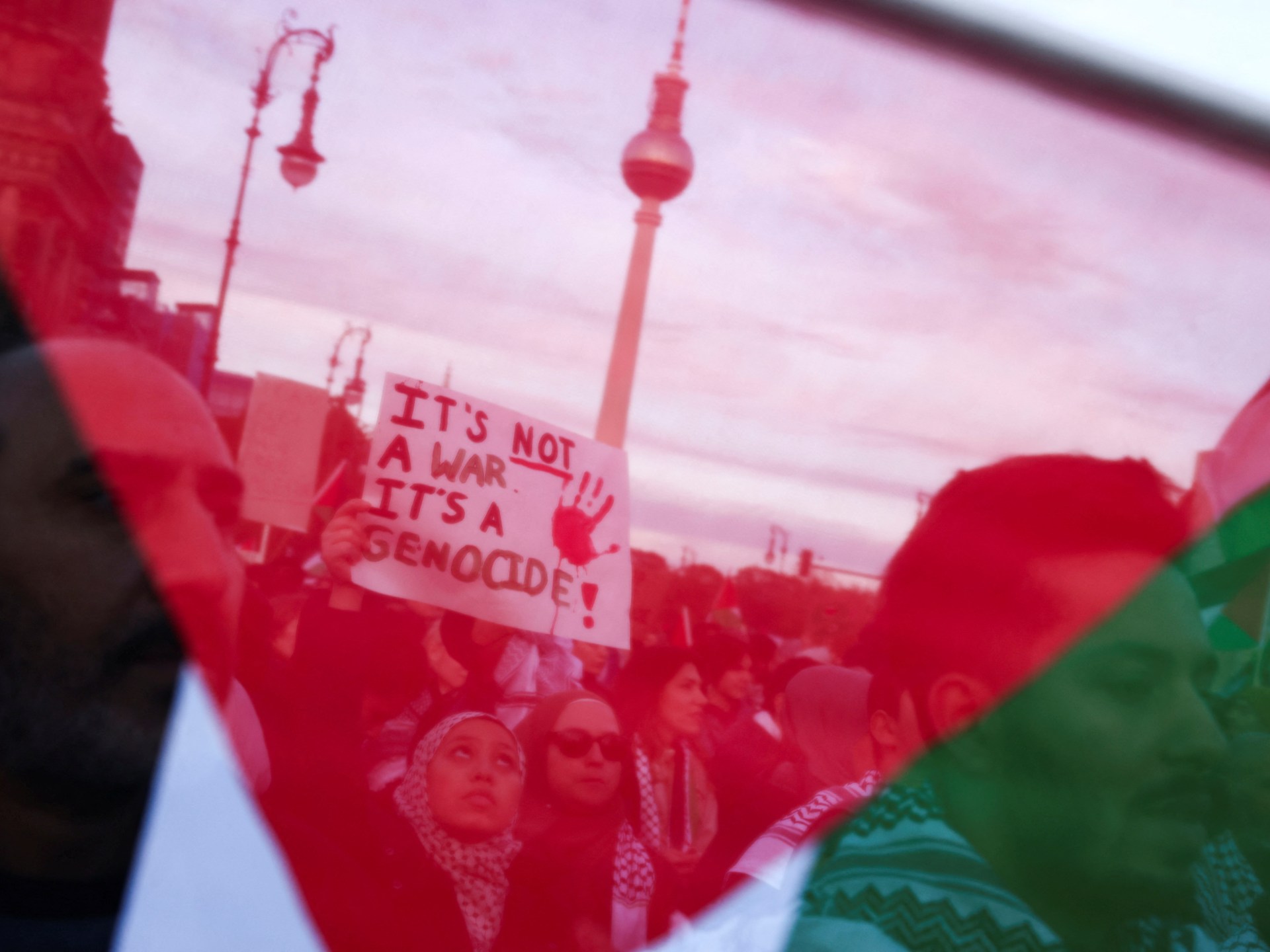 Featured image for Global Protests Erupt in Solidarity with Palestine as German Police Intensify Crackdown