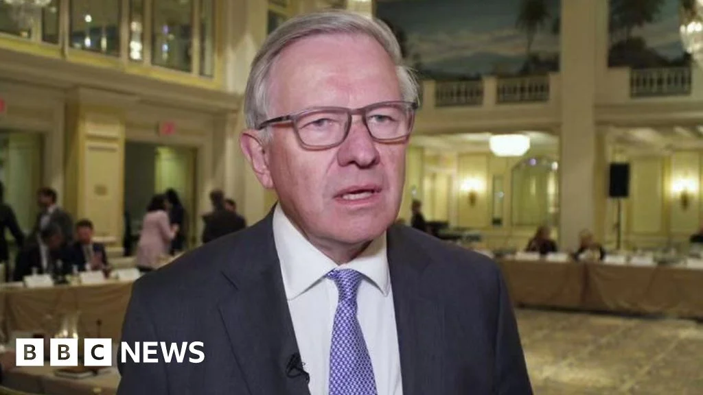HSBC Executive Apologizes for Criticizing UK's Stance on China