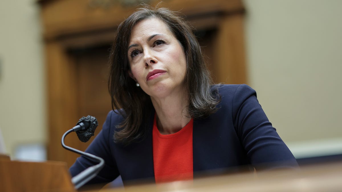 Featured image for "Net Neutrality Restoration Sparks Regulatory Battle"