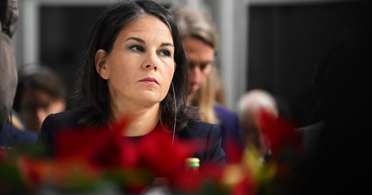"Baerbock Confronts Orbán and Serbia, Hungary Demands Ukraine's Exclusion from EU Summit"