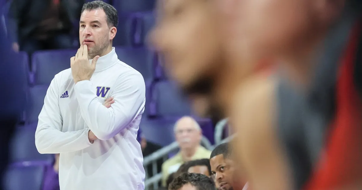 Featured image for Danny Sprinkle Leads Revamped Huskies Against UC Davis in Season Opener