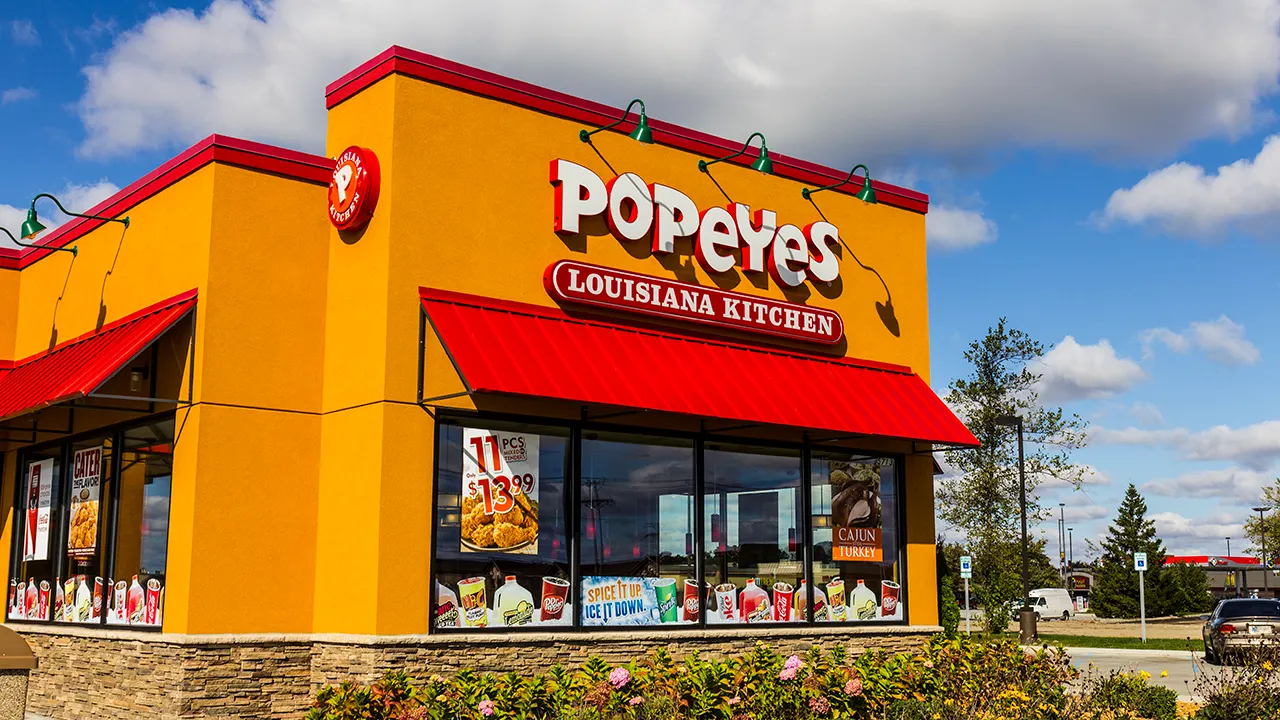 Popeyes Employees Accused of Violently Attacking Woman Over Incorrect Order