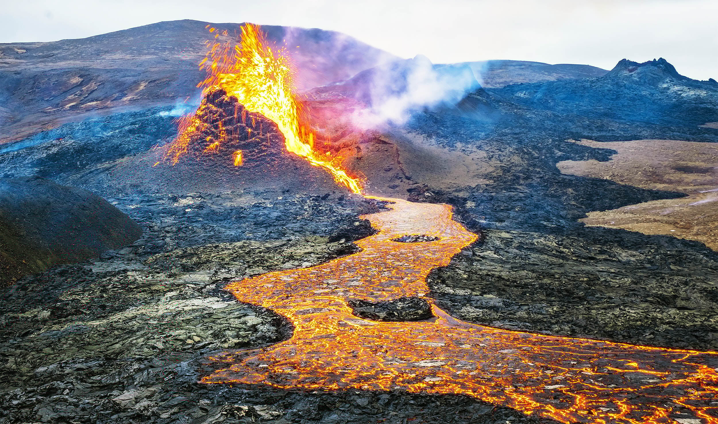 Featured image for Hawaiian volcanic gold hints at Earth's core origin