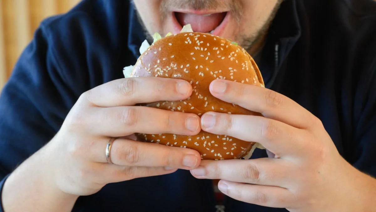 Wendy's Plans to Close About 300 Stores in 2025