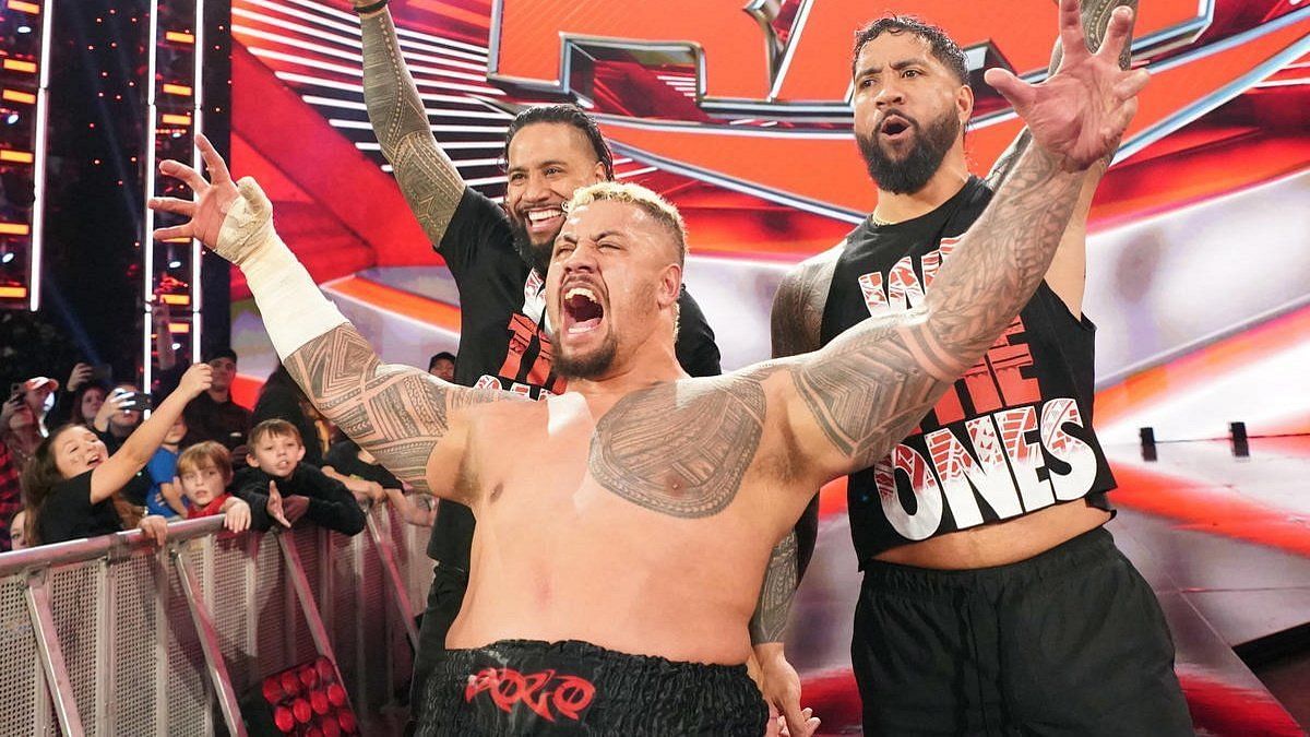 The Usos' family drama unfolds on WWE SmackDown.