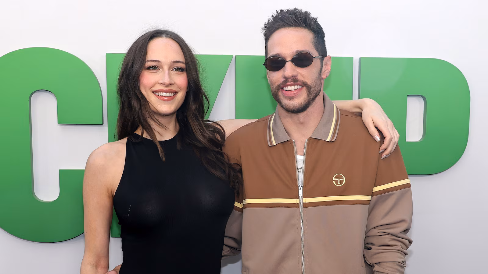 Featured image for Pete Davidson and Elsie Hewitt Celebrate Birth of Their Daughter