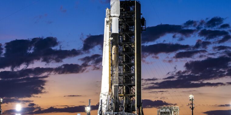 "SpaceX and Intuitive Machines Forge New Path to the Moon Despite Setbacks"