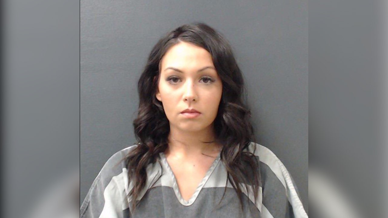 Missouri Teacher Accused of Using Students as Lookouts for Inappropriate Relationship with Teen