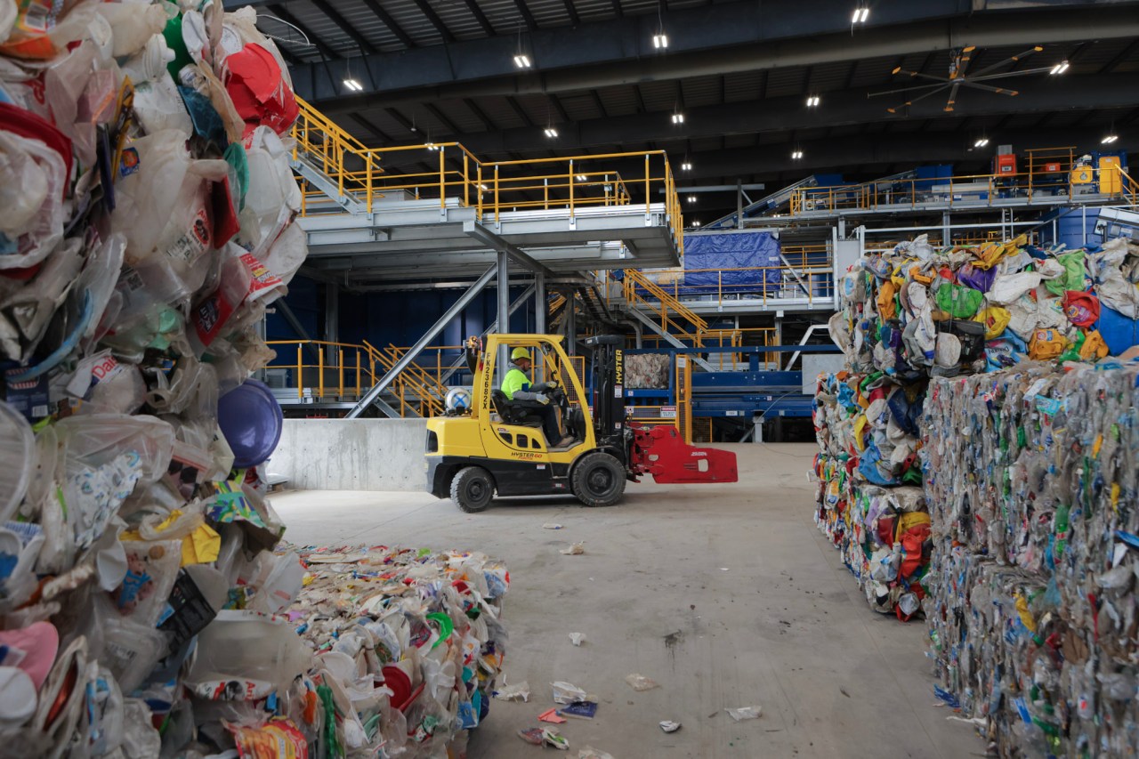 Featured image for "Republic Services Unveils Revolutionary $75M Plastics Recycling Facility in Las Vegas"