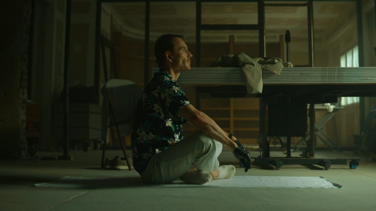 Featured image for "Carey Mulligan and Michael Fassbender: From Killer Push-ups to In-Character Acting"