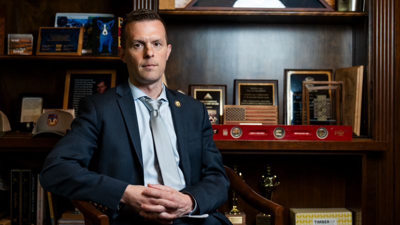 Featured image for Democrats face primary challenges amid funding disputes and ideological splits