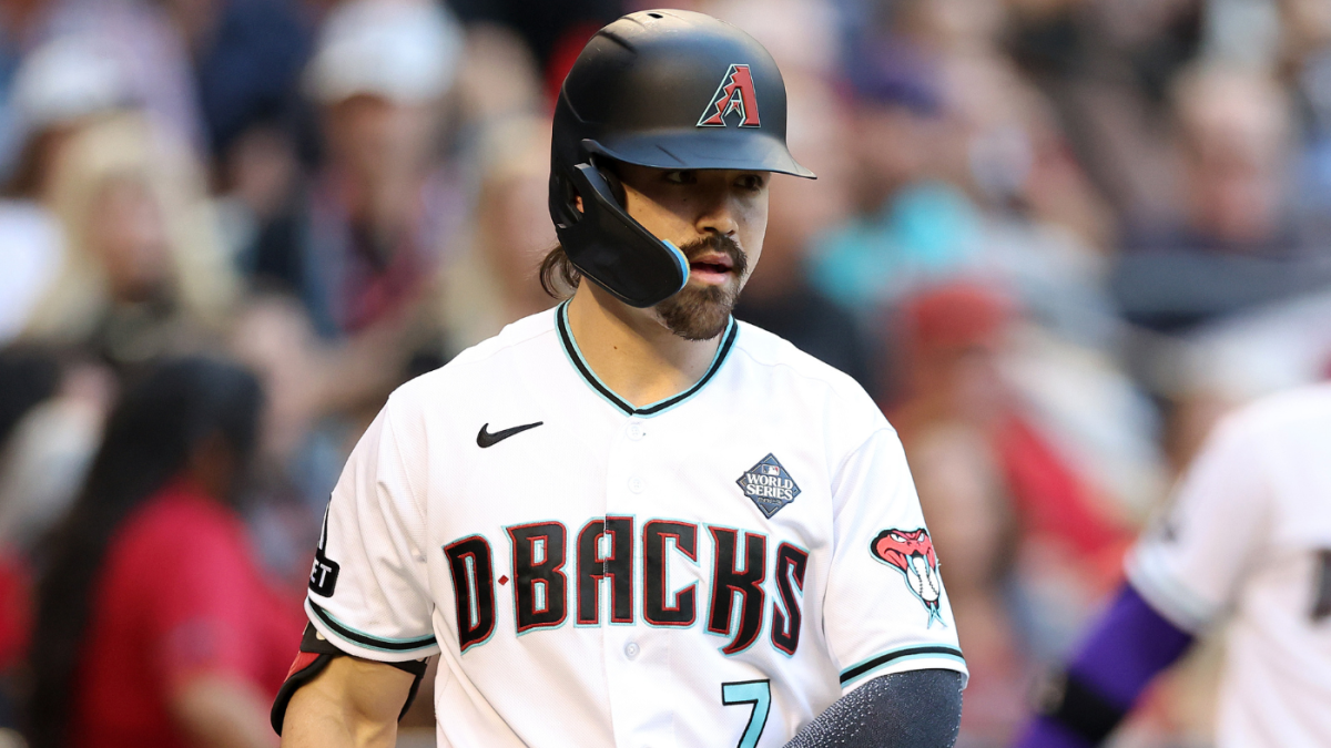 "World Series Game 3: Diamondbacks vs. Rangers - Momentum, Bets, and Bunting"