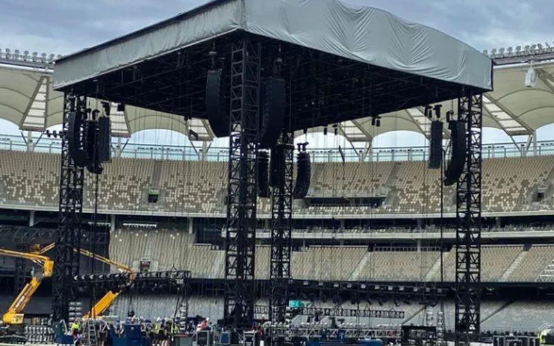 "2024 WWE Elimination Chamber: Matches, Superstars, and Stage Setup Revealed!"