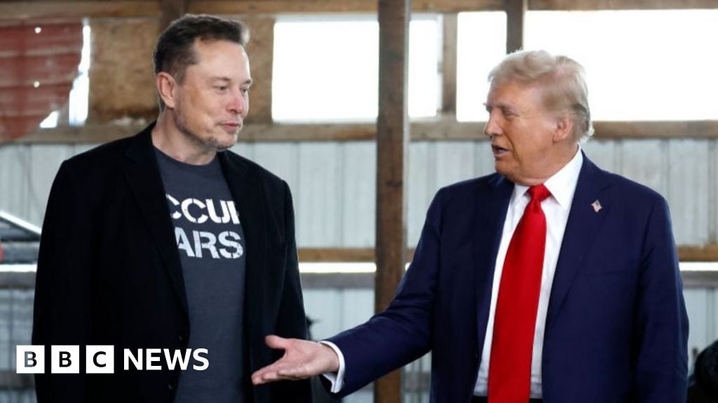 Featured image for Trump Enlists Musk and Ramaswamy to Streamline Government Bureaucracy