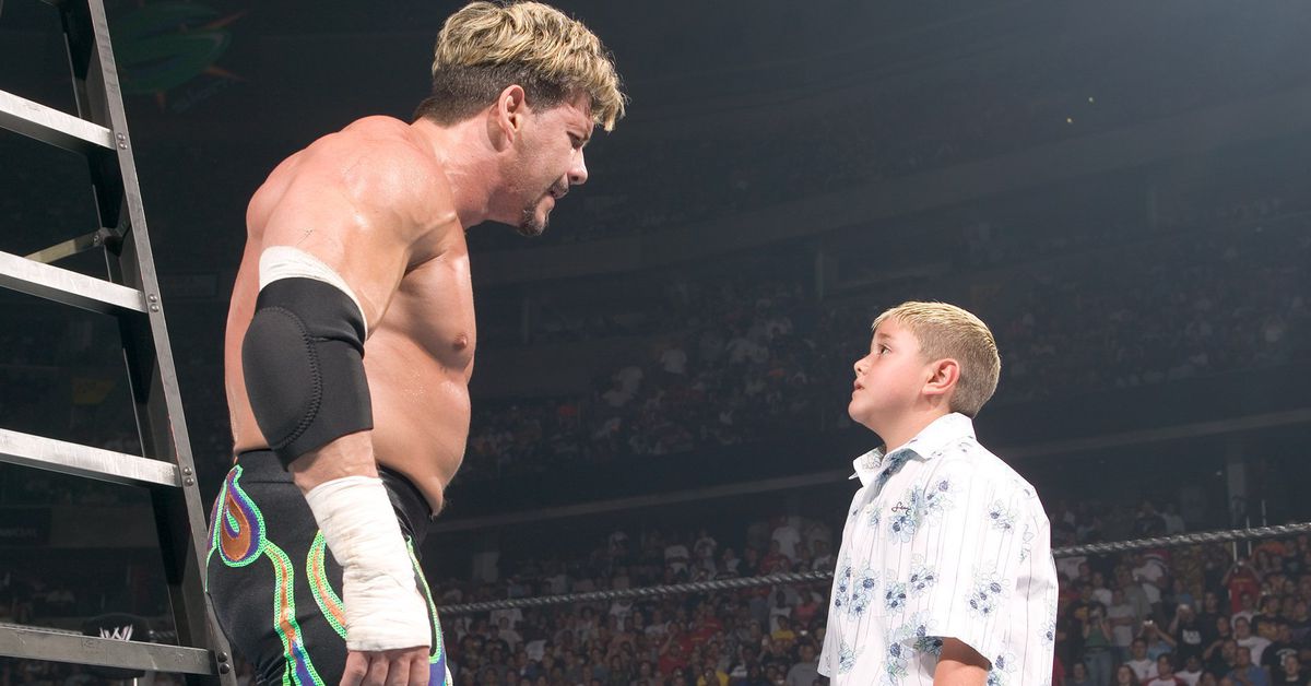 "Family Legacy and Future Matches: Updates on Rey and Dominik Mysterio in WWE"