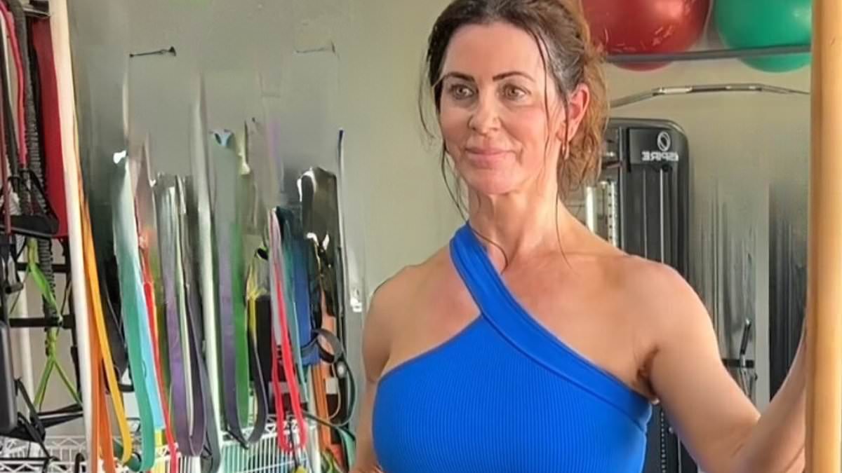 "Mom-of-seven, 60, Reveals Secrets to Washboard Abs and Emphasizes Exercise Importance"