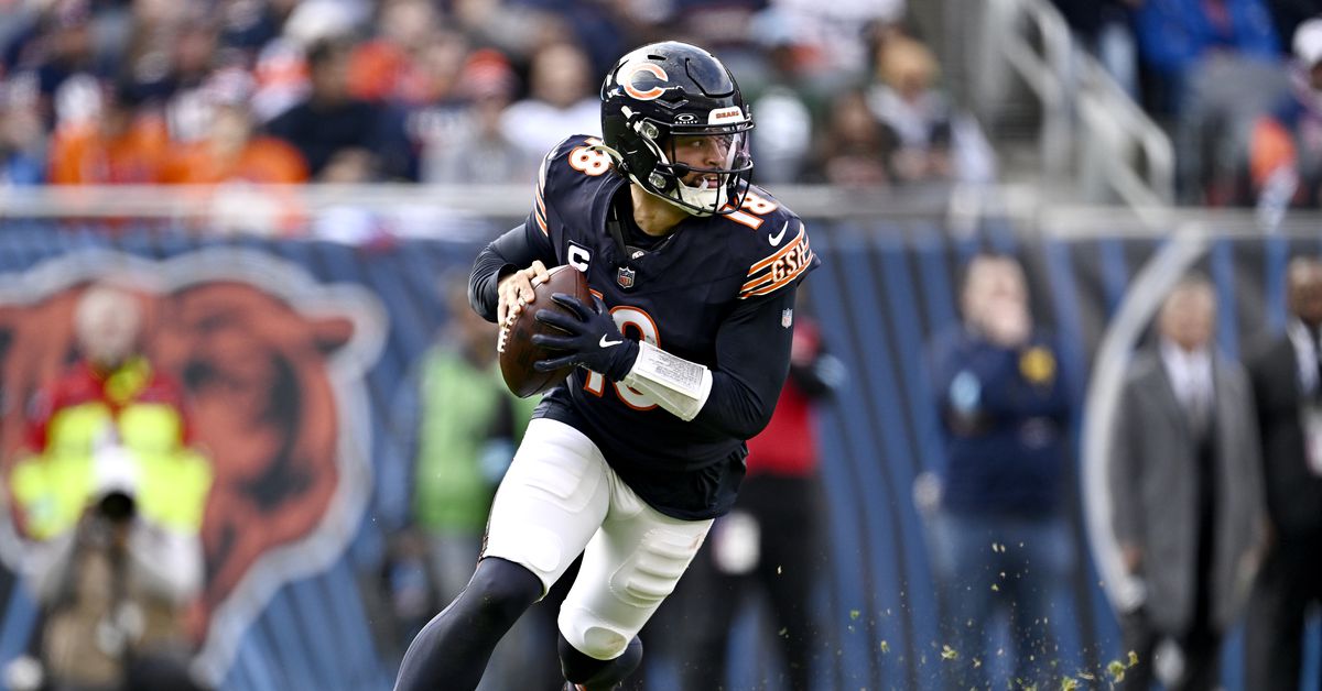 Bears Challenge Packers' FG Block Amid Controversial Game Decisions