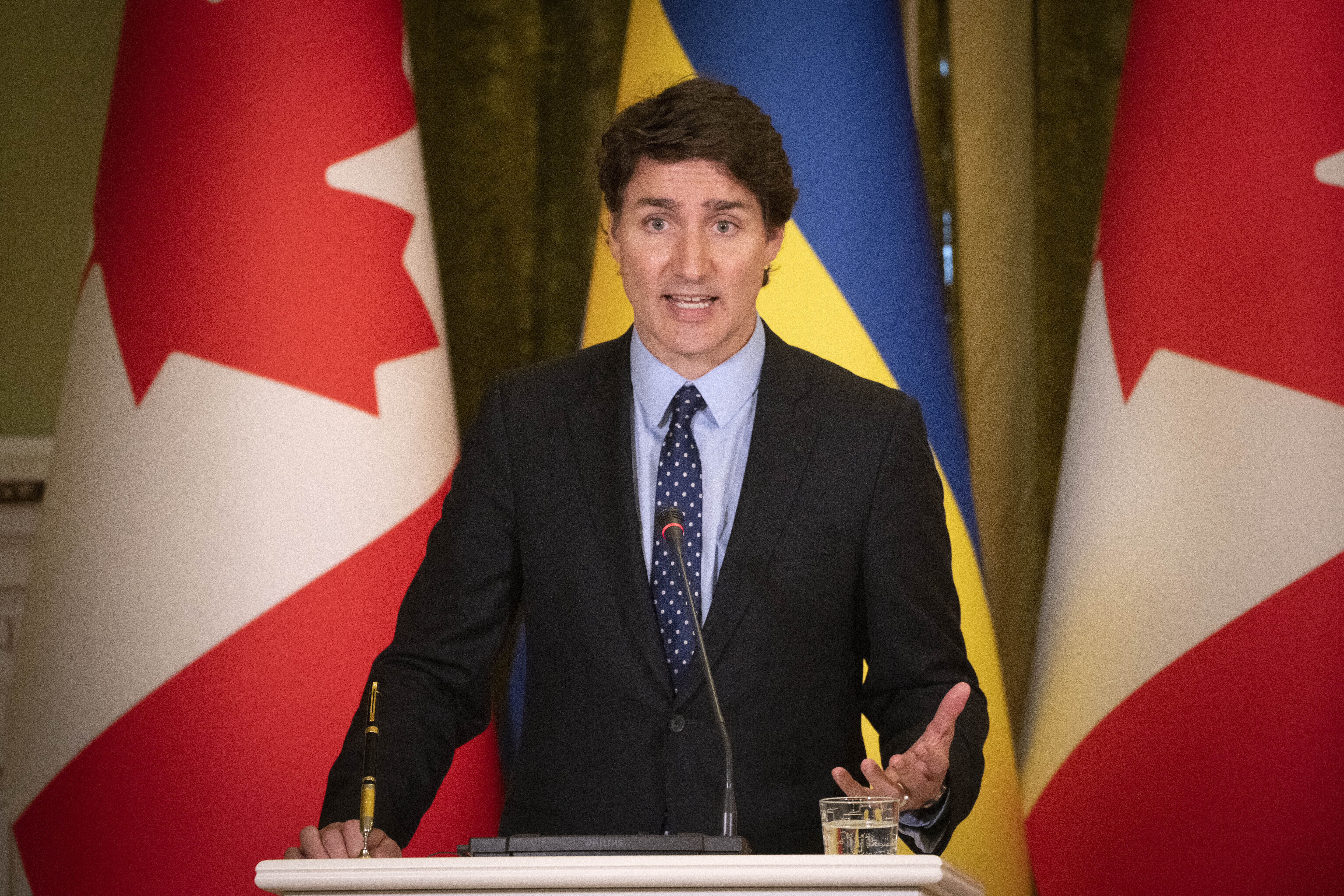 "Trudeau's Apology and House Speaker's Resignation: Fallout from Nazi Tribute in Canadian Parliament"