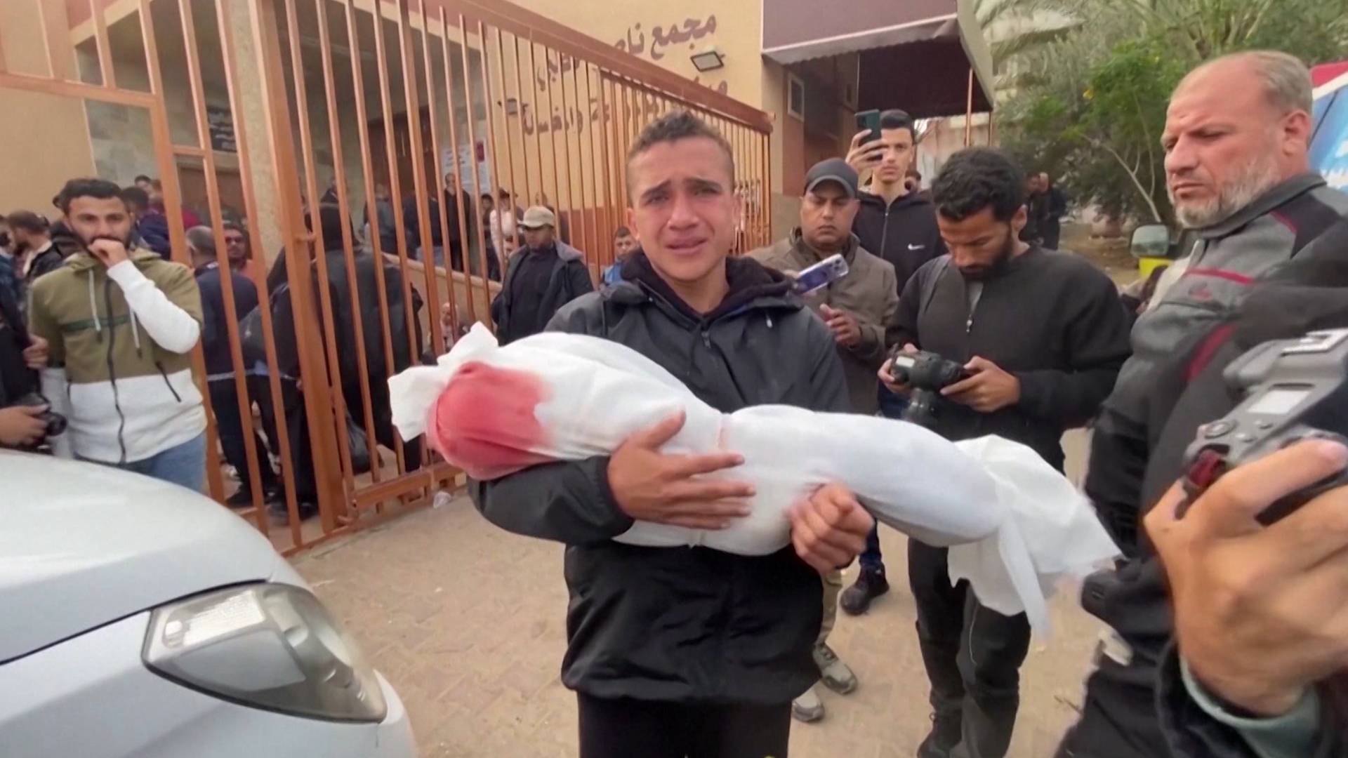 Israel's Deadly Attacks Persist as Gaza Truce Delayed and Violence Escalates