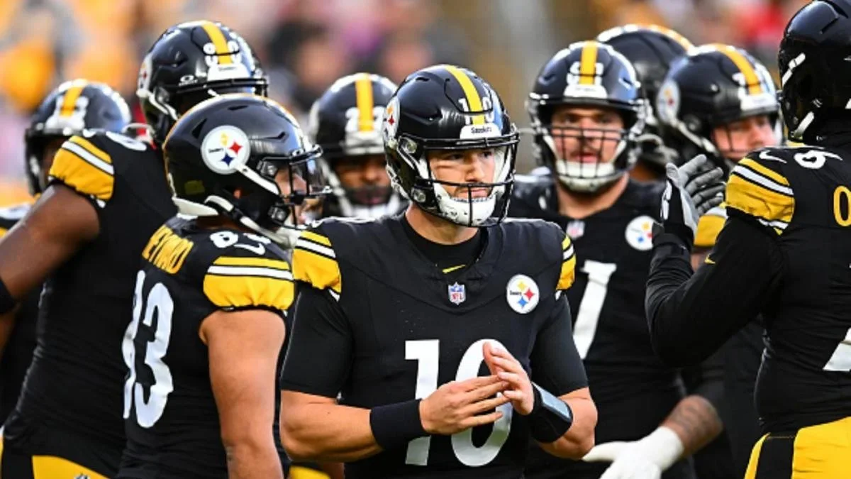"Steelers' Season Hangs in the Balance: Crucial Changes Needed to Salvage Playoff Hopes"