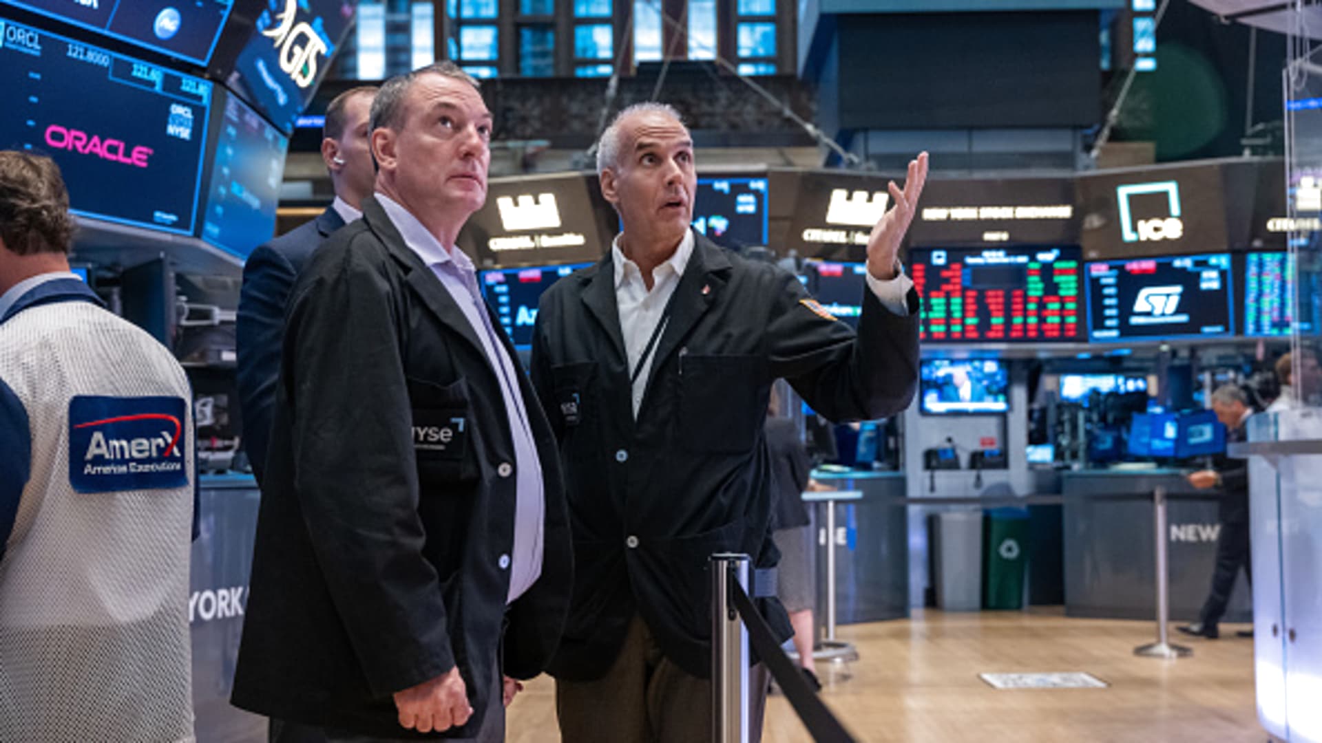 Surging Treasury Yields Shake Markets, Reach New Highs