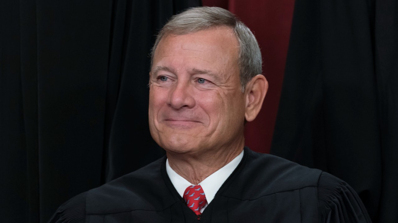 "Supreme Court Ethics: Chief Justice Roberts Invited to Testify Before Senate Committee"