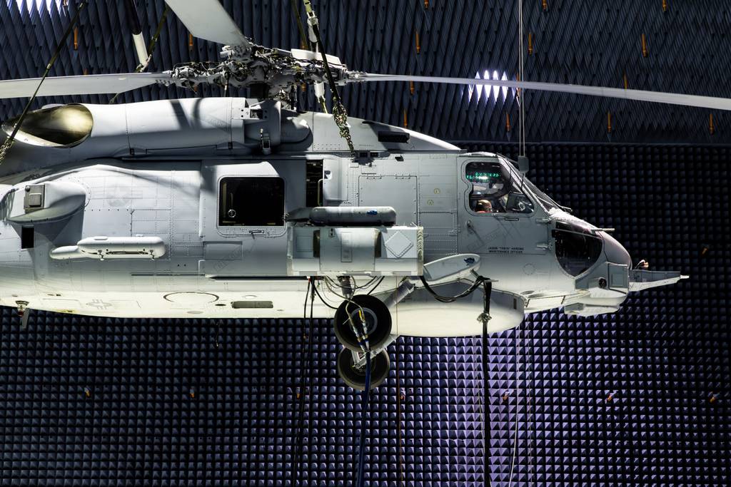 Featured image for Lockheed's Helicopter-Borne Jammer Proves Effective in US Navy Test