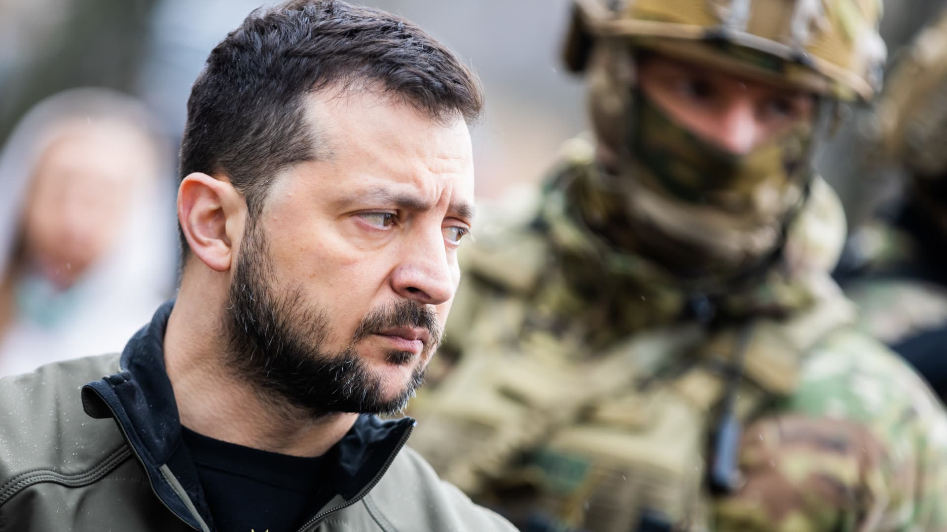 Ukraine's War: Zelenskyy's Surprise Trip and Ongoing Conflict.