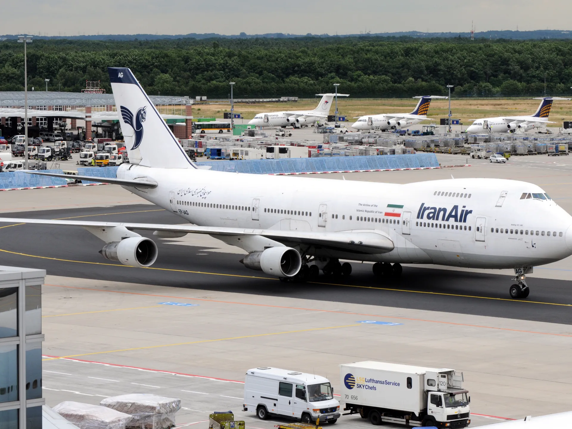 Russia Accused of Targeting US Flights with Explosive Parcels