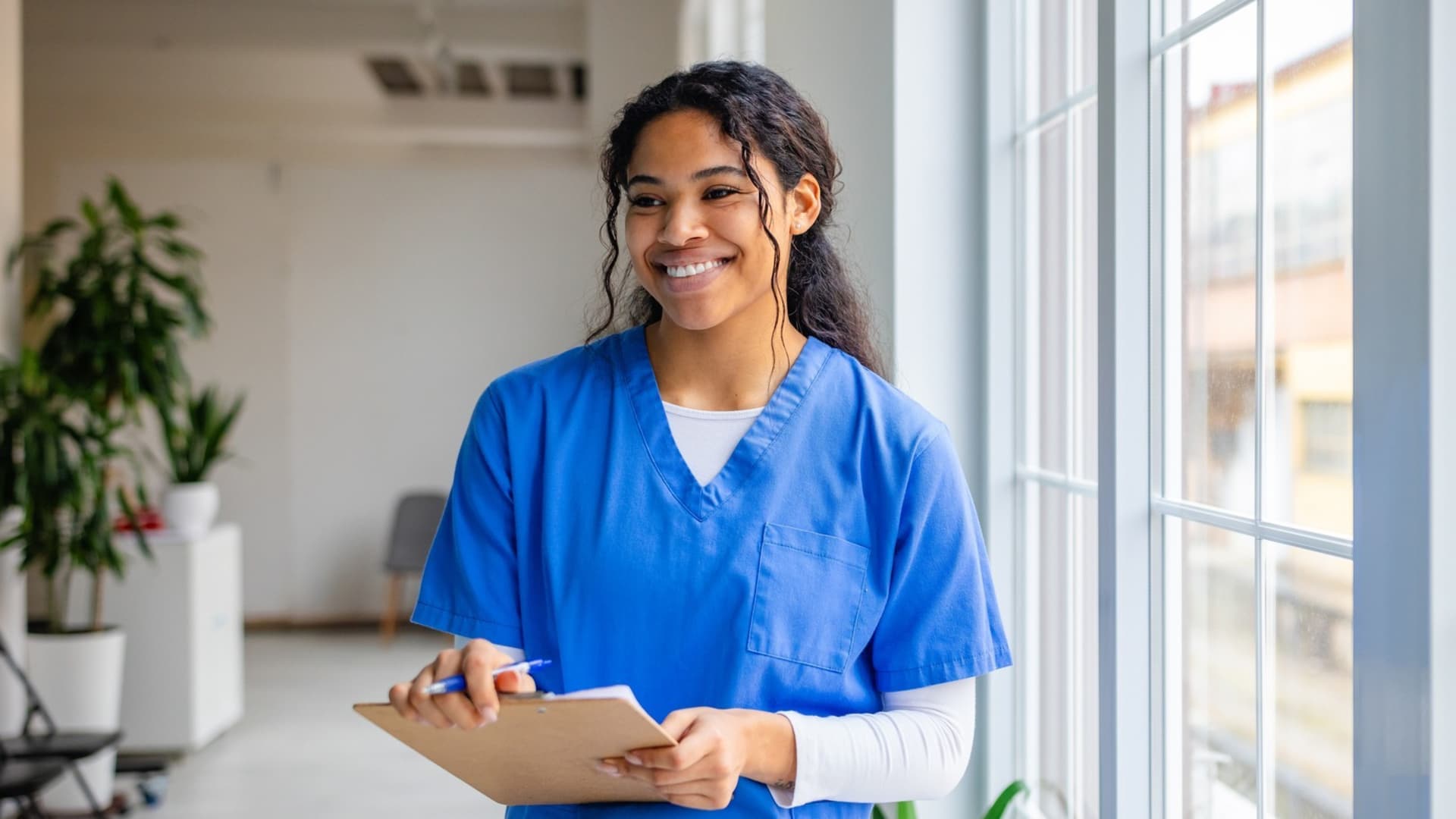 Featured image for Top Entry-Level Careers Resilient to AI Disruption