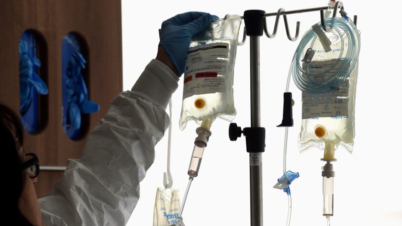 Featured image for US Cancer Centers Struggle with Shortage of Life-Saving Chemo Drugs