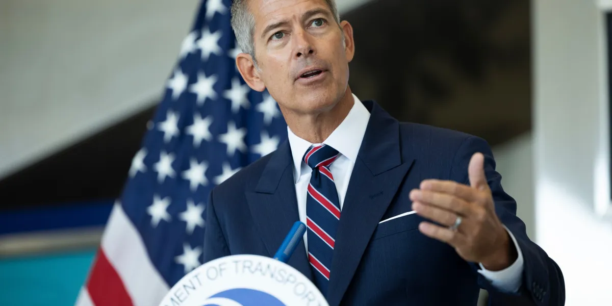 Featured image for Thanksgiving Travel Disruptions Worsen Amid FAA Shutdown