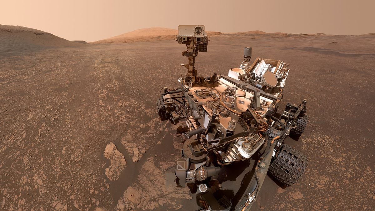 Featured image for "Curiosity Rover Marks 4000 Days on Mars, Surviving Harsh Conditions"