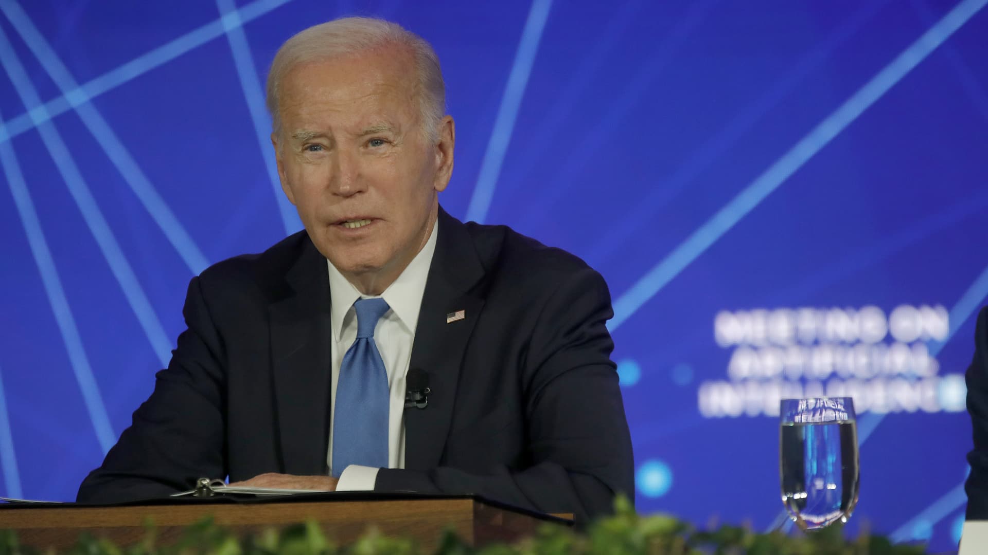 Biden's groundbreaking AI executive order revolutionizes data sharing