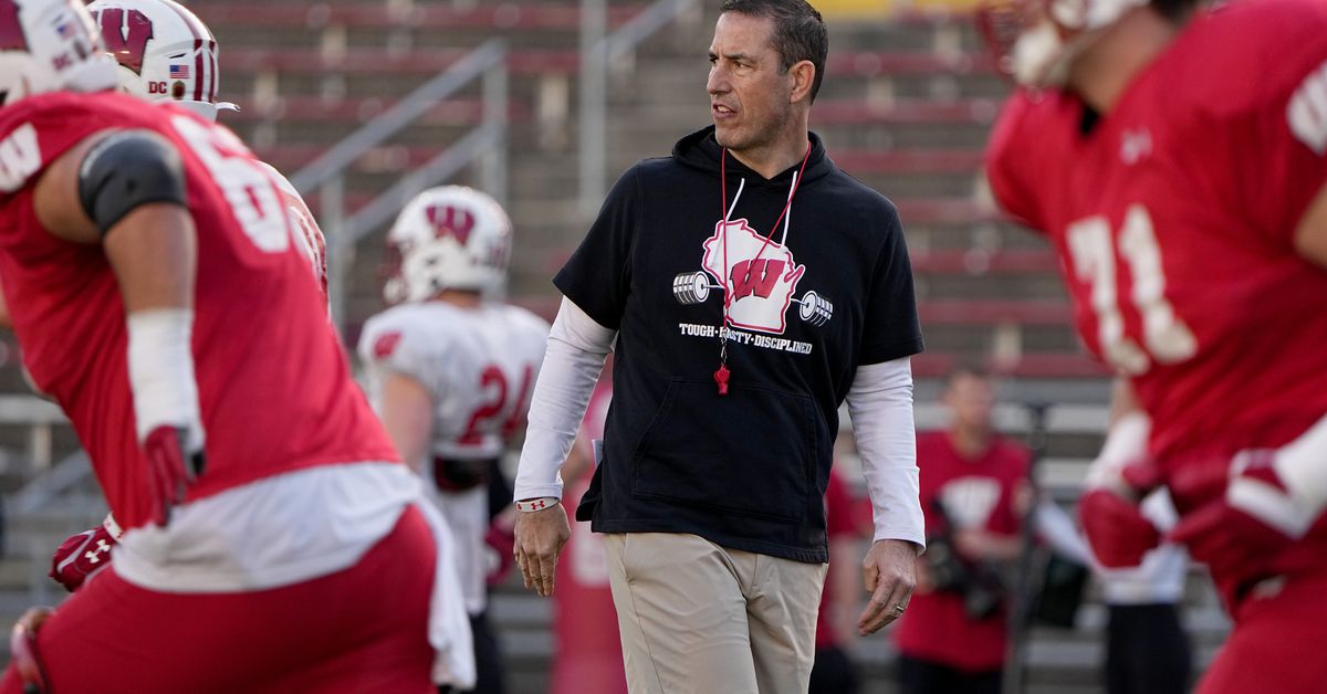 Wisconsin's Spring Football: Defense Shines, QBs Struggle at 'The Launch'