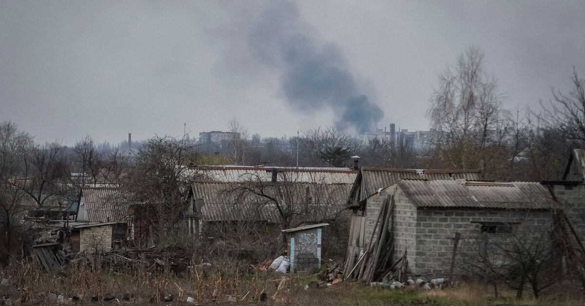 Russia adopts 'scorched earth' tactics in Bakhmut, Ukraine claims