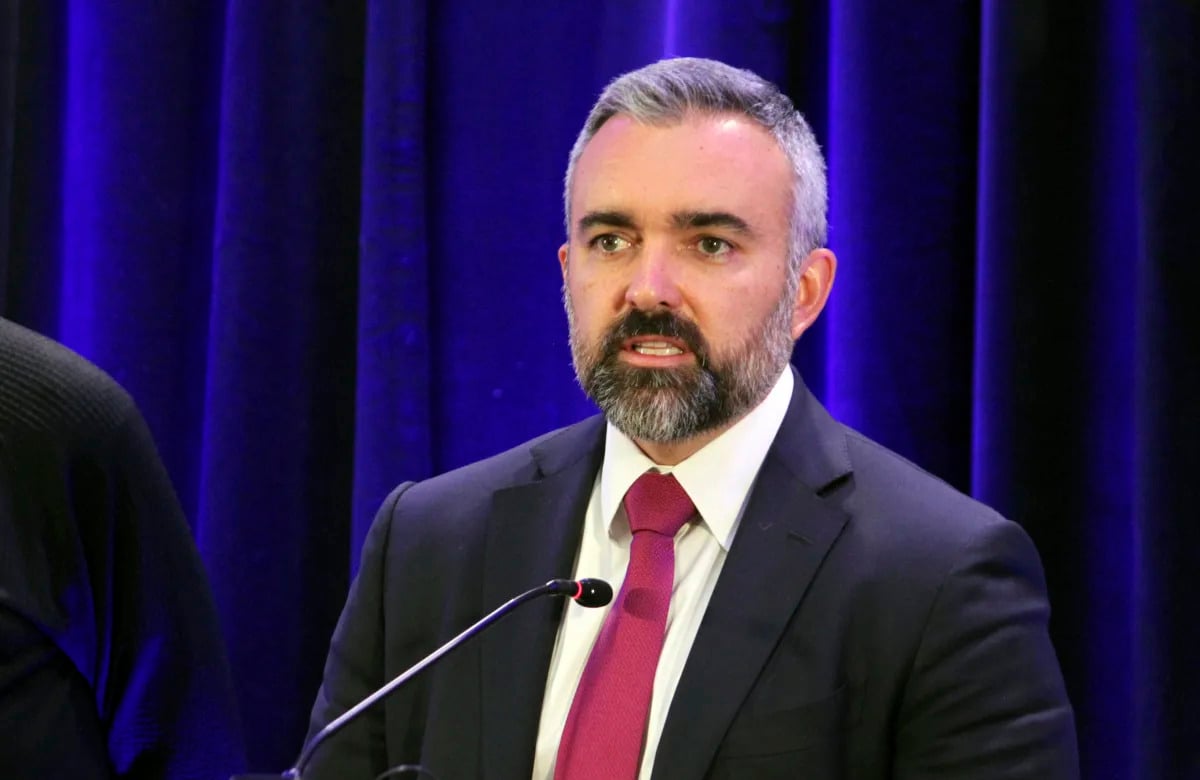 Featured image for "New Mexico AG Advises Against Prosecution of GOP Electors, Suggests Legal Reforms"