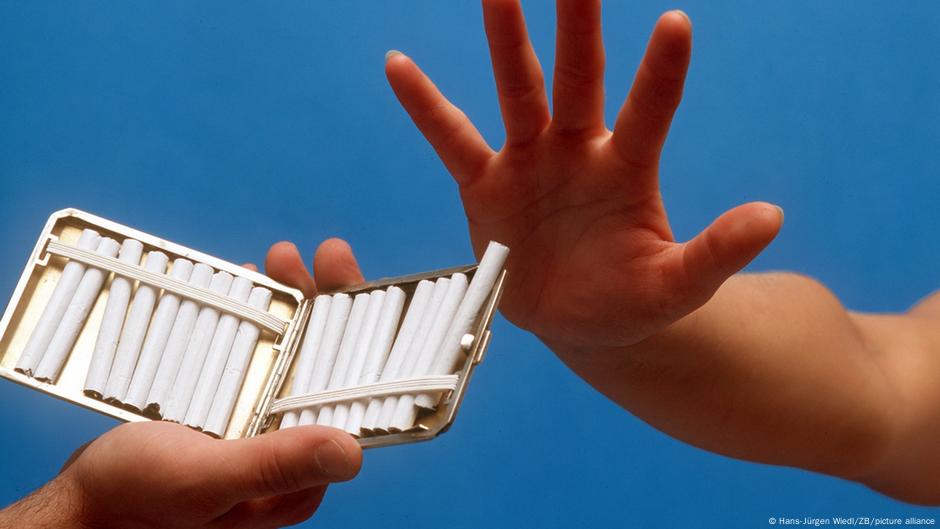 Featured image for France enforces smoking bans on beaches and parks to promote public health