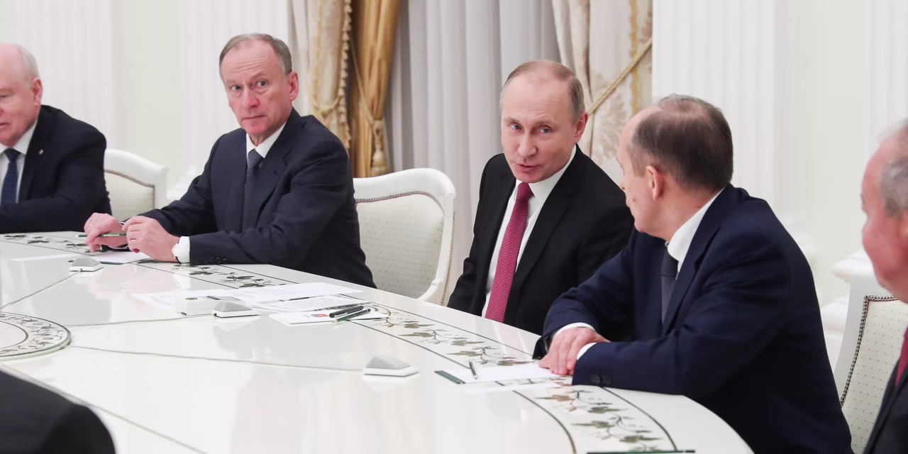 Featured image for The Intrigue and Power Struggles of Russia's Elite Circle.