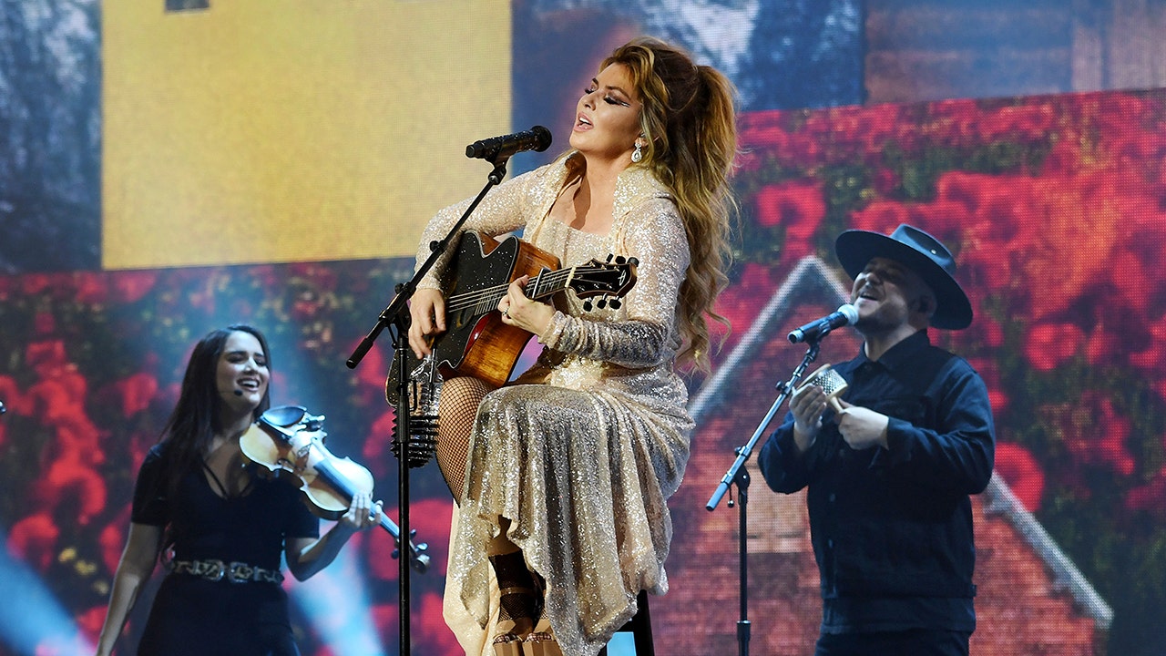 Shania Twain Embraces Menopause, Finds Body Confidence