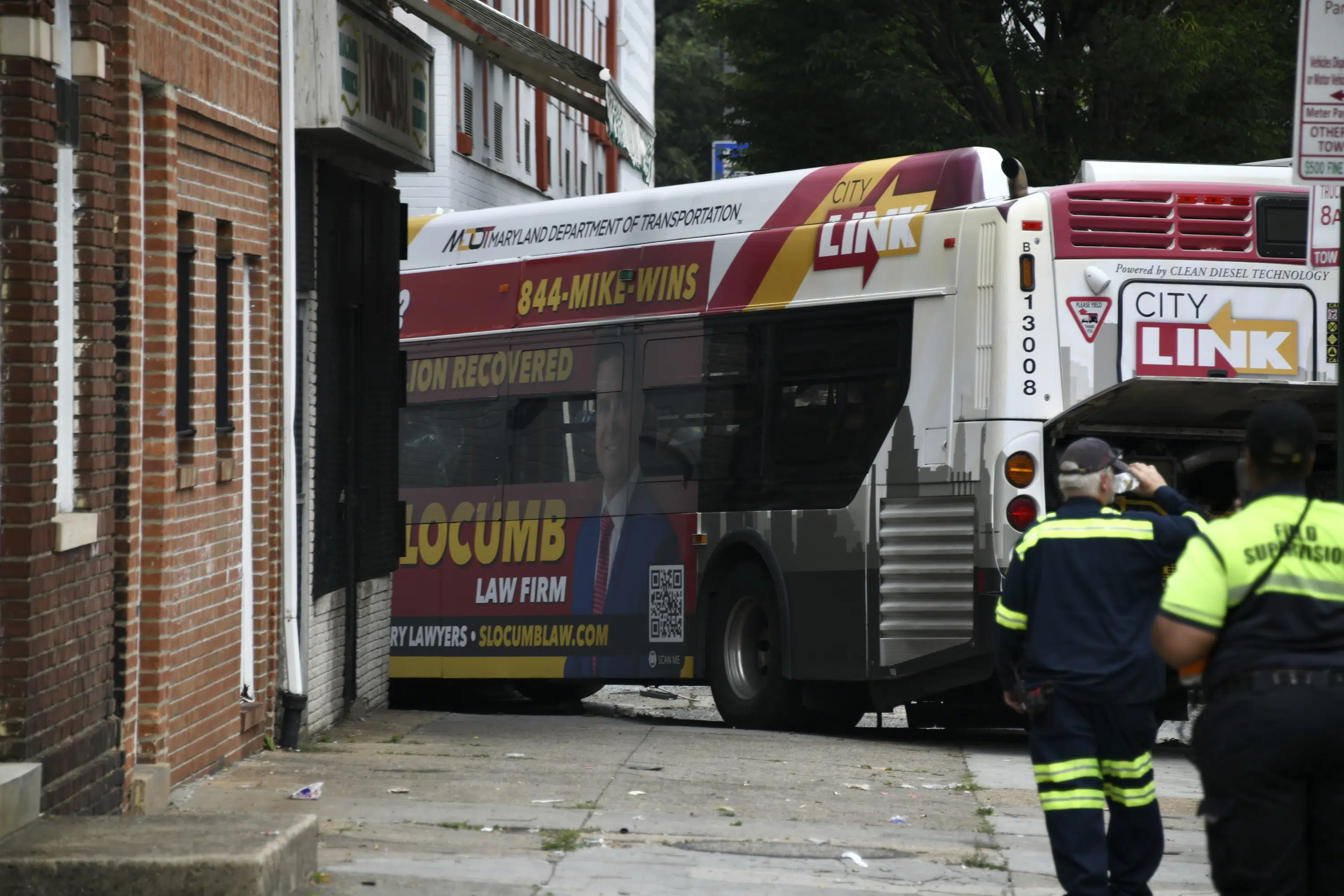 Featured image for Baltimore bus crash injures 15-17 people.