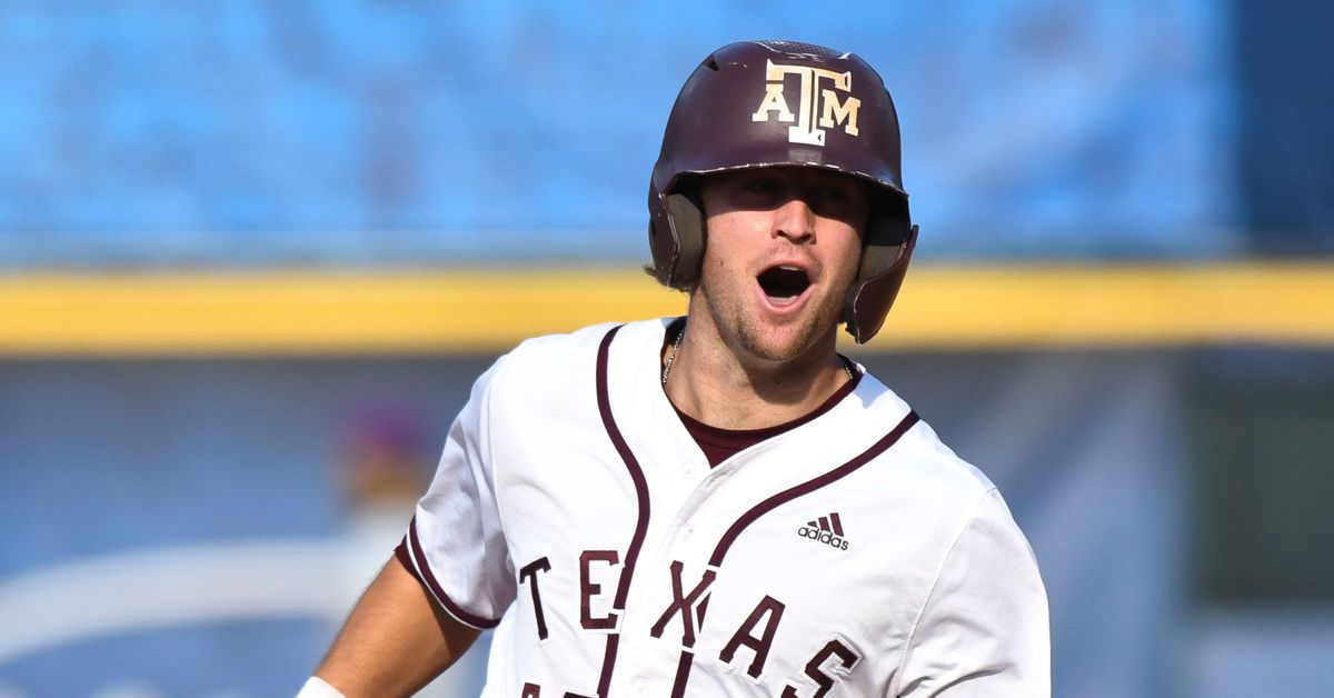 Texas advances to Super Regional after defeating Miami in NCAA baseball tournament.