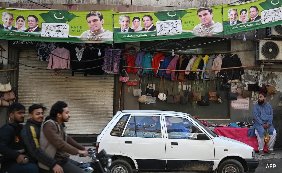"Pakistan's Election Day: Key Players, Rigging Claims, and Military Influence"