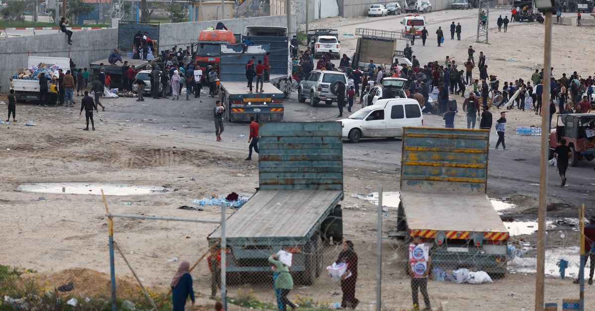 "Israeli Strikes and Humanitarian Crisis: Gaza's Battle for Survival"