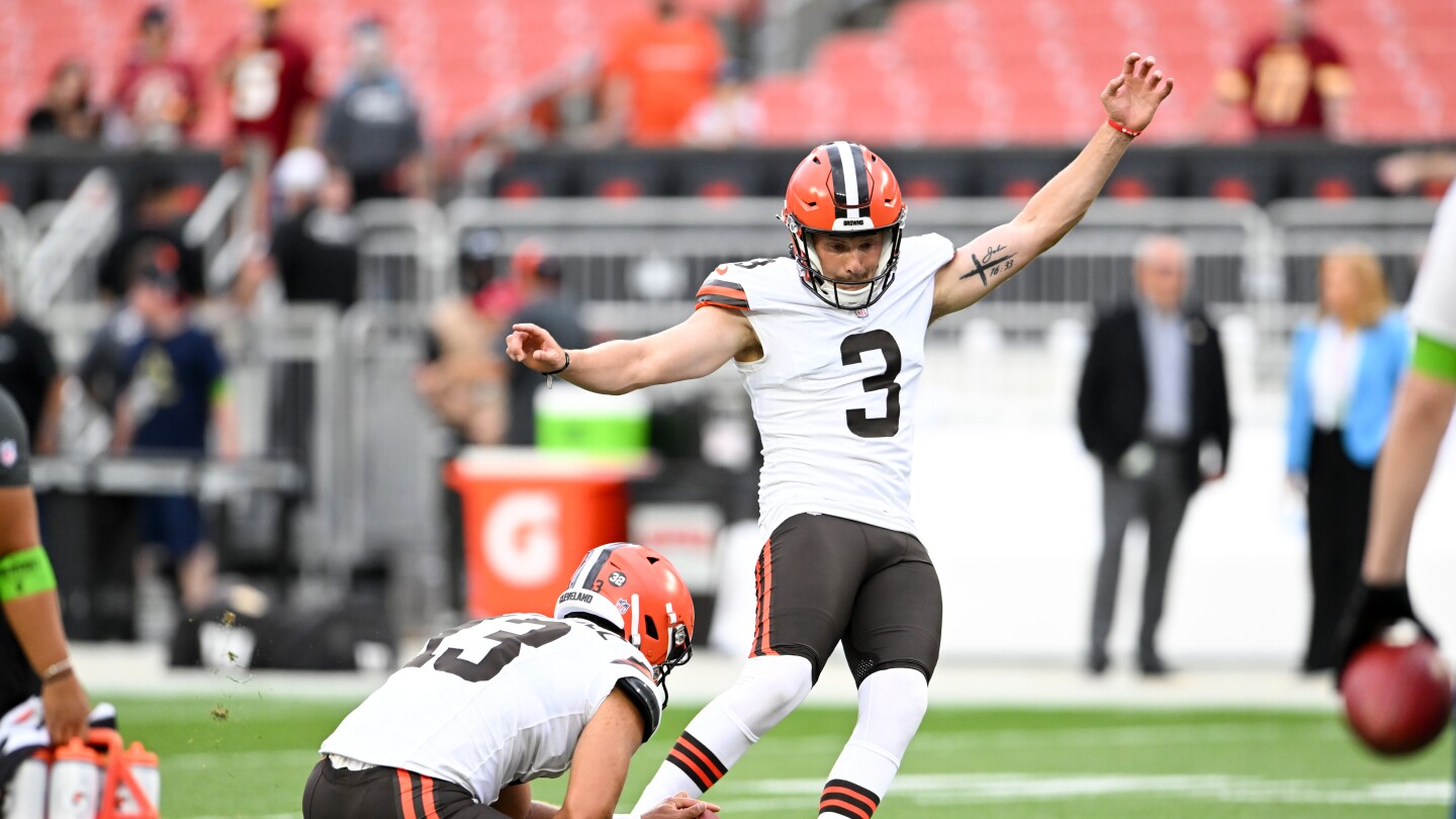 Featured image for Giants Bolster Kicking Game with Cade York Signing