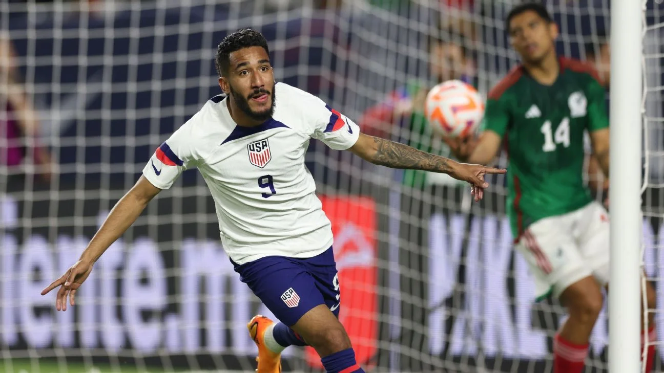 Ferreira's late goal secures draw for USMNT against Mexico.