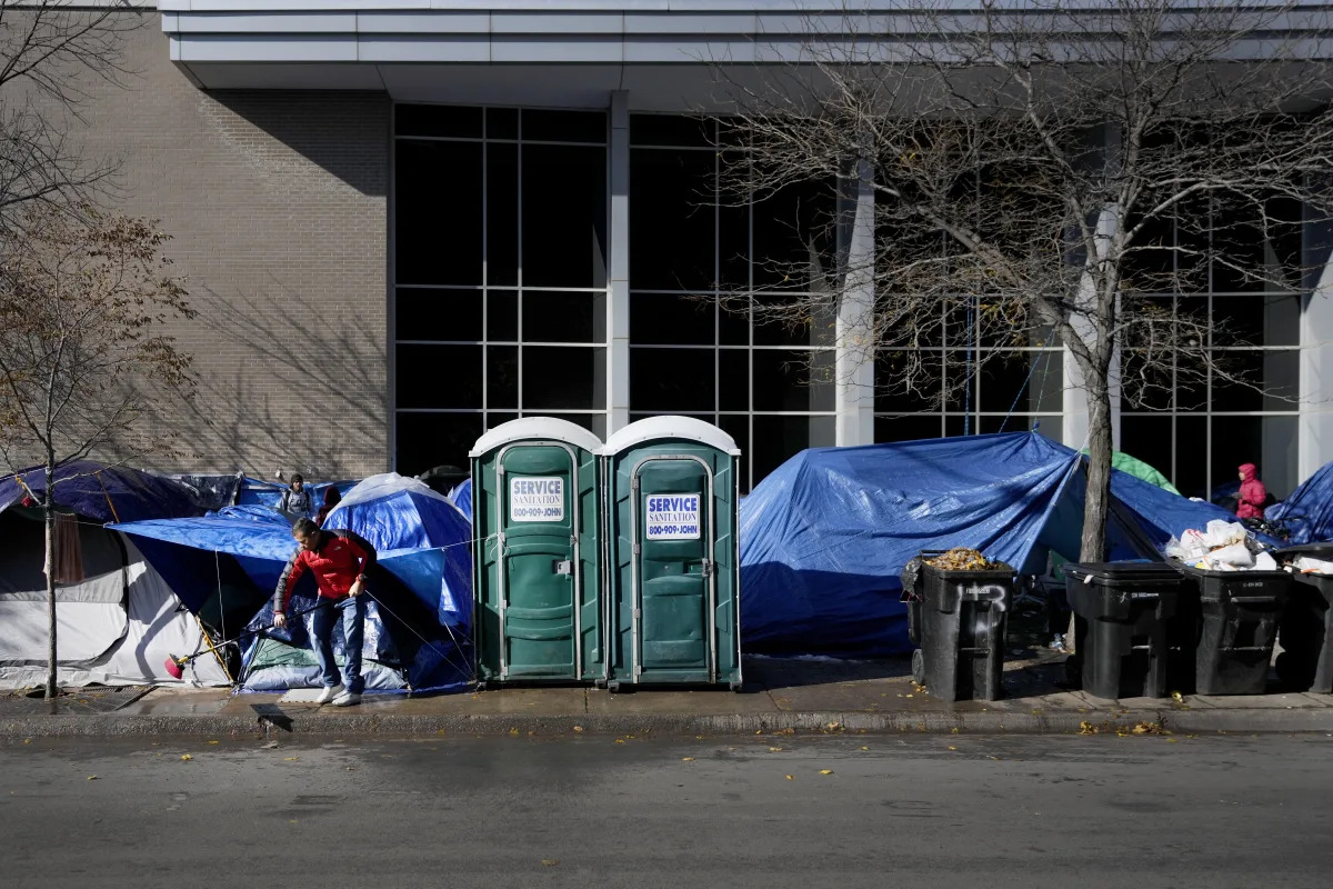 Winter Weather Worsens Housing Crisis for Asylum-Seekers in Chicago