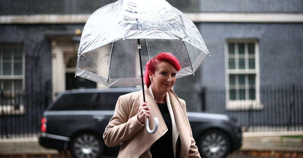 Featured image for UK Transport Secretary Resigns Amid Fraud Conviction Scandal