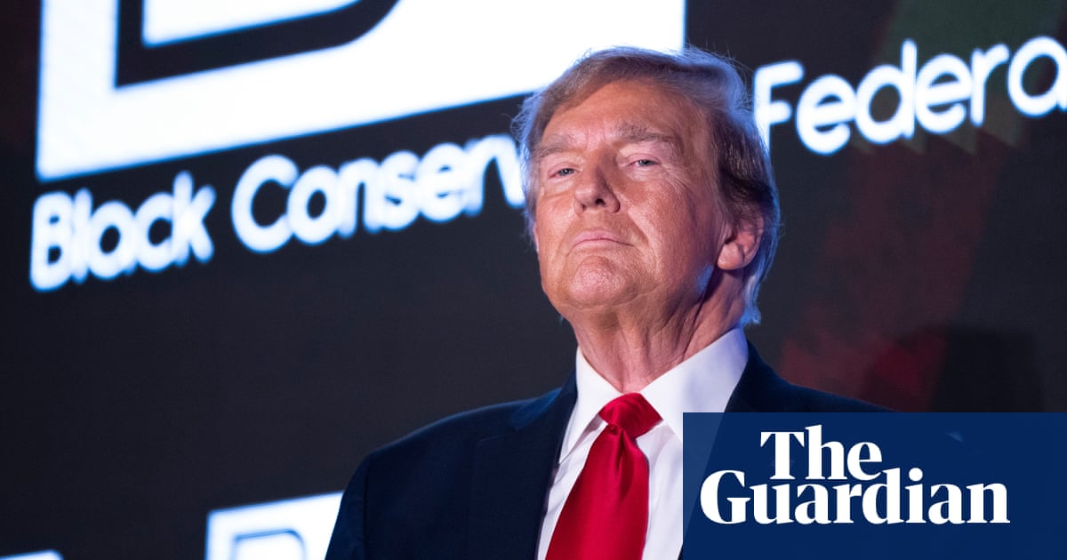 "Controversy Erupts Over AI-Generated Images of Trump with Black Voters"