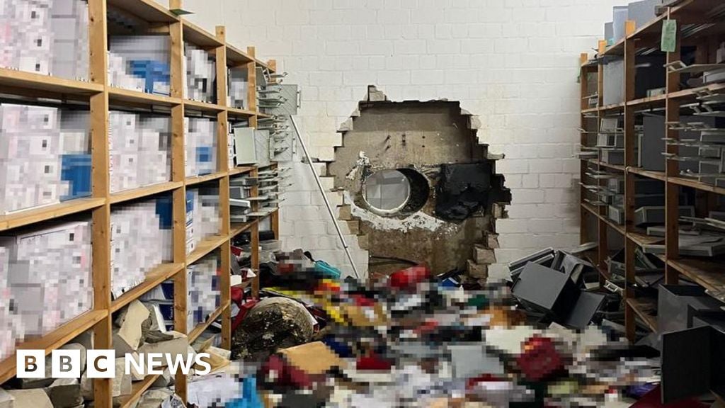 Featured image for Thieves use drill to steal €30m from German bank vault